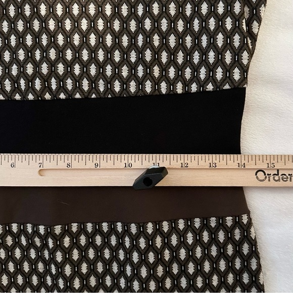 B44 Dressed Fitted Sheath Dress Sleeveless Geometric Knit M pullover black brown - Picture 5 of 9